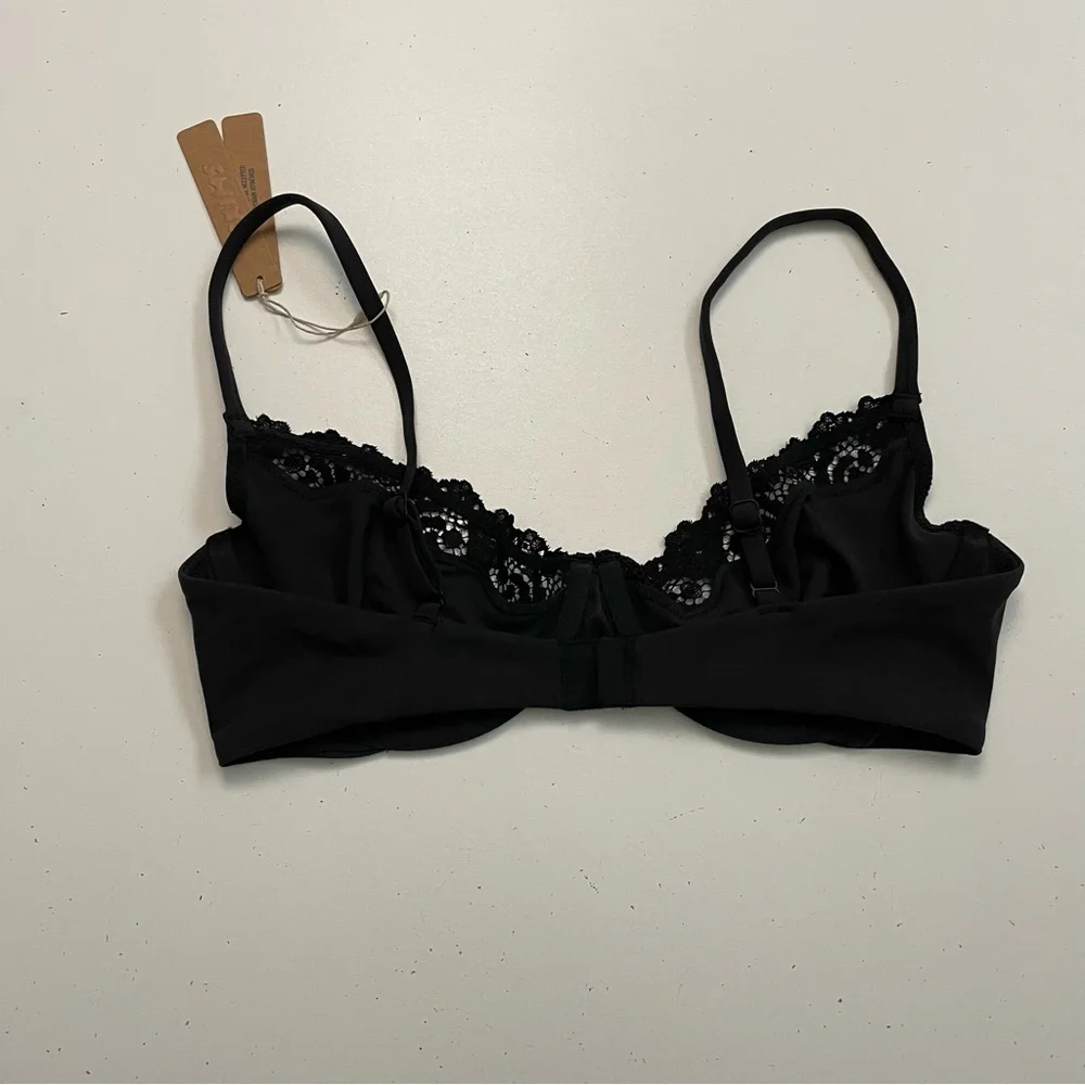Skims Bra Fits Everybody Lace Unlined Scoop Underwire Adjustable Onyx Black - Picture 4 of 9